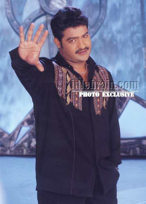 Simhadri - NT Rama Rao, Bhumika Chawla, Ankita