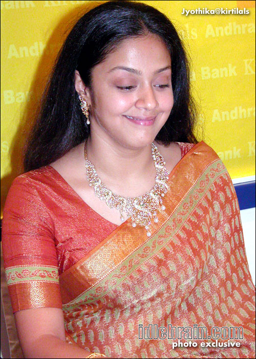 jyothika launches swarnapurnam scheme