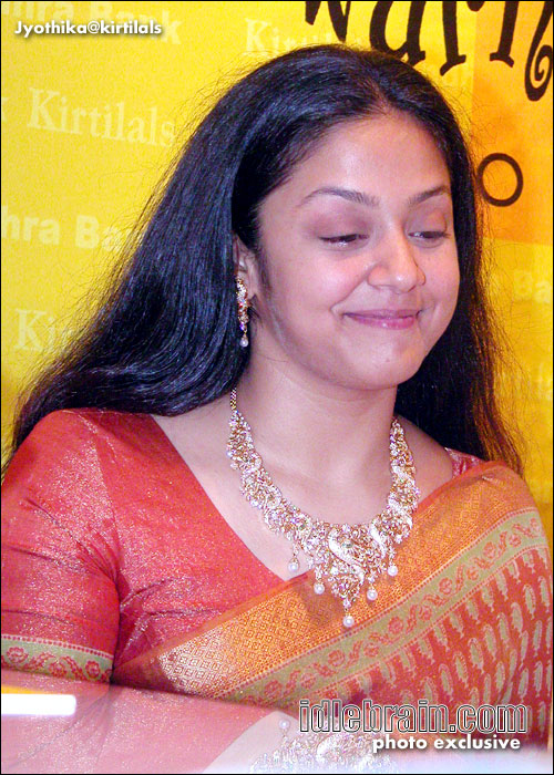 jyothika launches swarnapurnam scheme